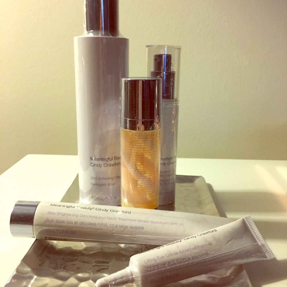 Cindy Crawford’s Meaningful Beauty 5pc